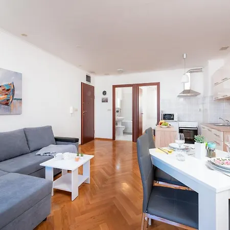 Beachfront Zeljko Appartement Split